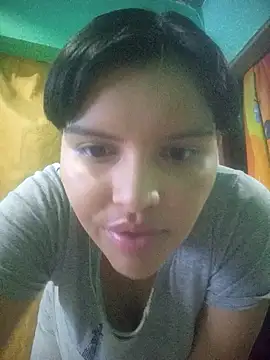 Snapshot of Rosa_gt chatting on 11/12/25, 05:13 Rosa gt online show from 11/12/25, 05:13