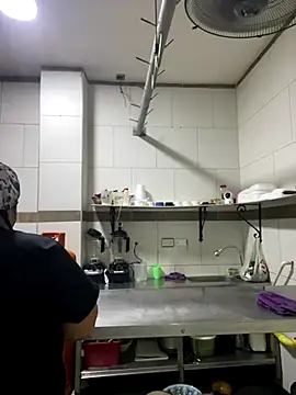 Aleja-198522 online show from 11/20/25, 11:26