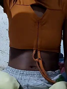 Snapshot of VIVHY chatting on 11/12/25, 12:05 VIVHY online show from 11/12/25, 12:05