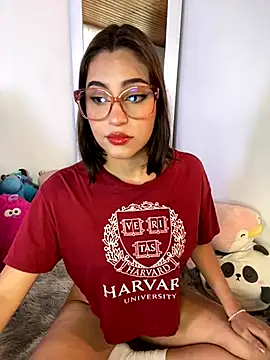 nani rosse of online show from 11/19/25, 06:08