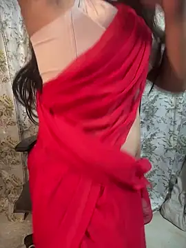 Snapshot of Tanvi-0100 chatting on 11/13/25, 09:41 Tanvi-0100 online show from 11/13/25, 09:41