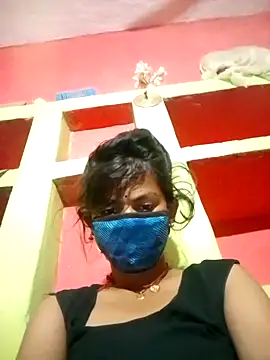 Snapshot of Kiranti_hot chatting on 11/17/25, 06:35 Kiranti hot online show from 11/17/25, 06:35