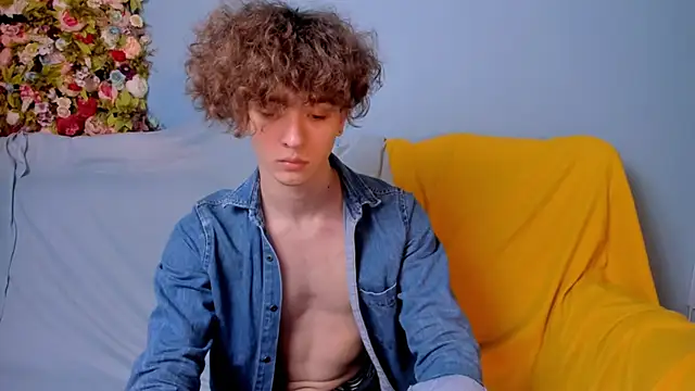 Snapshot of James_Colleman chatting on 11/14/25, 07:45 James Colleman online show from 11/14/25, 07:45