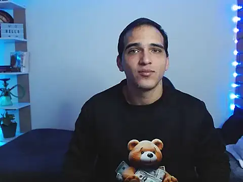 Snapshot of Maax30233 chatting on 11/13/25, 05:12 Maax30233 online show from 11/13/25, 05:12