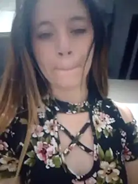 Snapshot of dayanarrb chatting on 11/18/25, 05:56 dayanarrb online show from 11/18/25, 05:56