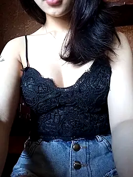 Snapshot of Lynk2x chatting on 11/14/25, 02:32 Lynk2x online show from 11/14/25, 02:32