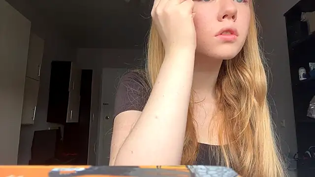 Snapshot of FerminaDepaula chatting on 11/14/25, 08:24 FerminaDepaula online show from 11/14/25, 08:24