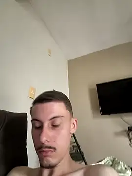 Snapshot of alemaonovin69 chatting on 11/14/25, 12:15 alemaonovin69 online show from 11/14/25, 12:15