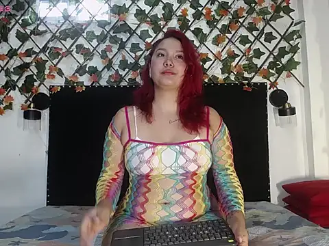 Snapshot of vhannaper chatting on 11/14/25, 11:53 vhannaper online show from 11/14/25, 11:53