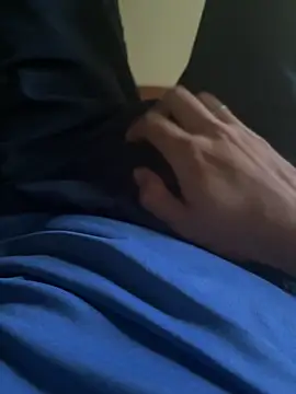 Snapshot of reidelas202511 chatting on 11/13/25, 05:01 reidelas202511 online show from 11/13/25, 05:01