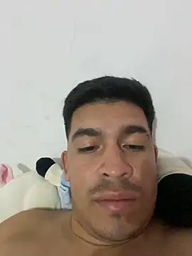 Snapshot of danielhot2004 chatting on 11/13/25, 05:56 danielhot2004 online show from 11/13/25, 05:56