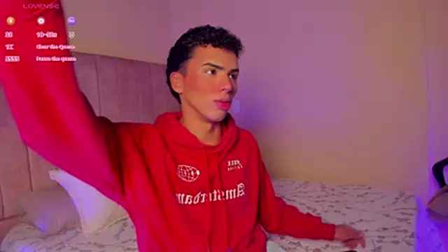 Snapshot of Seab_trooy chatting on 11/17/25, 05:35 Seab trooy online show from 11/17/25, 05:35