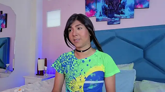 Snapshot of Hopemoretti chatting on 11/17/25, 05:30 Hopemoretti online show from 11/17/25, 05:30