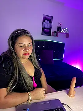 DALILA EF online show from 11/26/25, 10:00