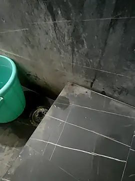 Snapshot of rohit424278 chatting on 11/24/25, 10:26 rohit424278 online show from 11/24/25, 10:26