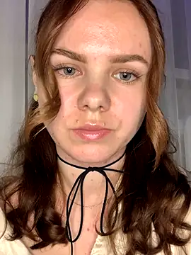 Snapshot of Alishiass399 chatting on 11/15/25, 07:32 Alishiass399 online show from 11/15/25, 07:32