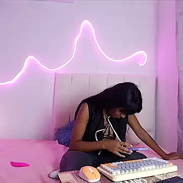 Snapshot of Tiffy_vegas chatting on 11/20/25, 05:12 Tiffy vegas online show from 11/20/25, 05:12