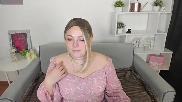 WendyHines online show from 11/24/25, 01:49