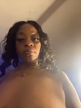 Snapshot of thicknessent chatting on 11/23/25, 08:47 thicknessent online show from 11/23/25, 08:47