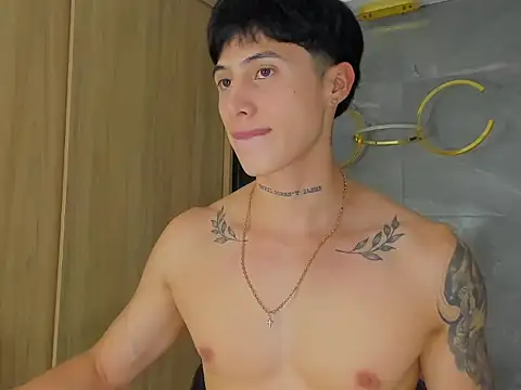 Klein summer online show from 11/19/25, 03:17