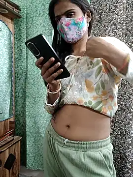 Snapshot of Muskan_12thh chatting on 11/15/25, 05:20 Muskan 12thh online show from 11/15/25, 05:20