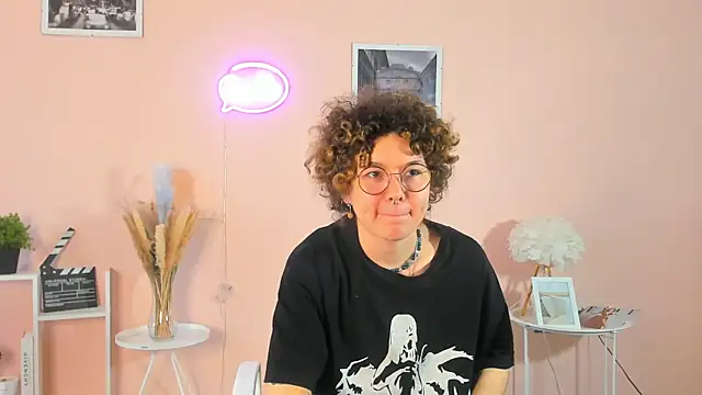 Snapshot of TamalaBendu chatting on 11/22/25, 09:30 TamalaBendu online show from 11/22/25, 09:30