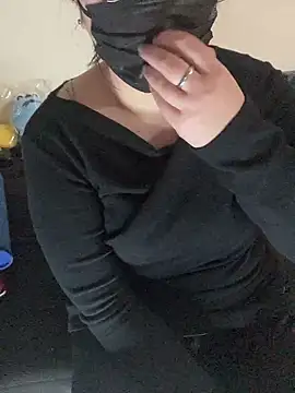 Snapshot of -Kotone- chatting on 11/16/25, 02:33 -Kotone- online show from 11/16/25, 02:33