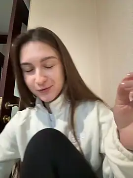 Snapshot of oh_yes_baby chatting on 11/17/25, 01:50 oh yes baby online show from 11/17/25, 01:50