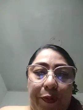   Nahomi online show from 12/04/25, 08:39