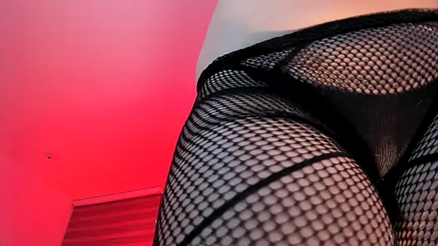 Snapshot of -Kennya chatting on 12/04/25, 11:46 -Kennya online show from 12/04/25, 11:46