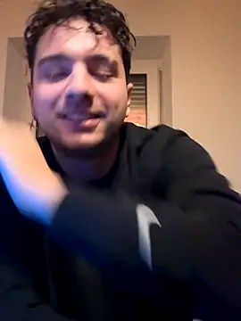 Snapshot of lukassmiile chatting on 11/16/25, 03:34 lukassmiile online show from 11/16/25, 03:34