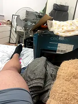 Snapshot of francis19973 chatting on 11/16/25, 10:32 francis19973 online show from 11/16/25, 10:32