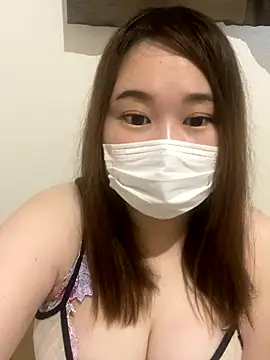 Snapshot of kana-chaaan chatting on 11/18/25, 04:17 kana-chaaan online show from 11/18/25, 04:17