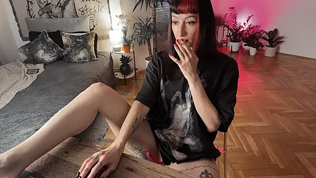 Snapshot of inked_witch chatting on 09/16/25, 10:38 inked witch online show from 09/16/25, 10:38