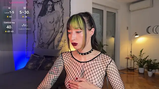 Snapshot of inked_witch chatting on 11/21/25, 01:10 inked witch online show from 11/21/25, 01:10