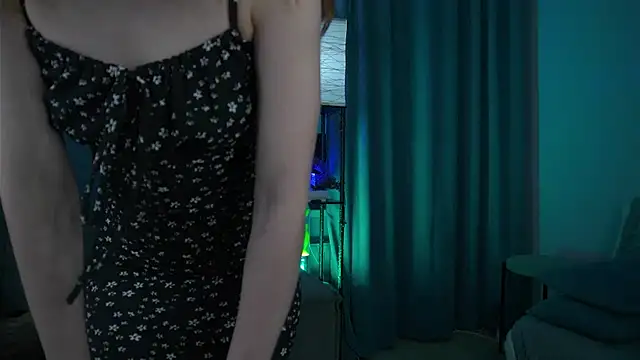 foxy cute4you online show from 11/18/25, 06:01