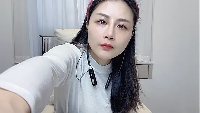 forzen-baby online show from 11/26/25, 06:47