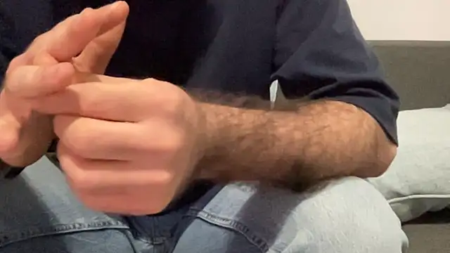 Snapshot of Noxial_Red chatting on 11/17/25, 06:46 Noxial Red online show from 11/17/25, 06:46