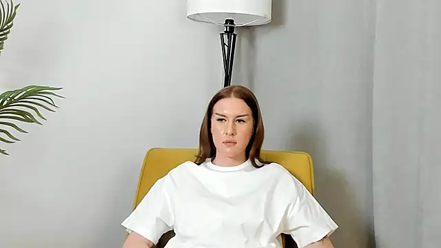 Snapshot of KeraSeres chatting on 11/18/25, 02:54 KeraSeres online show from 11/18/25, 02:54