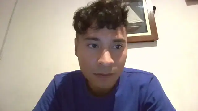 Snapshot of miguelgomher chatting on 11/26/25, 06:36 miguelgomher online show from 11/26/25, 06:36