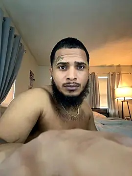 Snapshot of lovebelowyou chatting on 11/20/25, 02:39 lovebelowyou online show from 11/20/25, 02:39