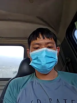 Snapshot of huykkk99 chatting on 11/19/25, 03:06 huykkk99 online show from 11/19/25, 03:06