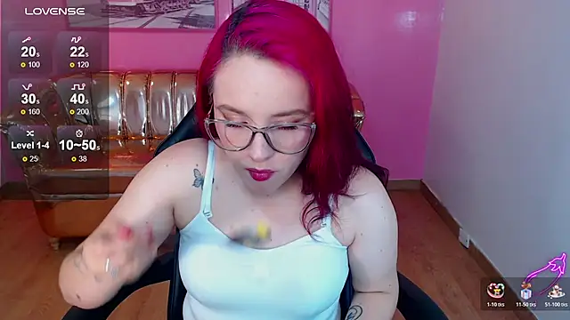 holly t  online show from 11/19/25, 04:34