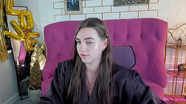 Snapshot of OlgaBanks chatting on 11/19/25, 10:59 OlgaBanks online show from 11/19/25, 10:59