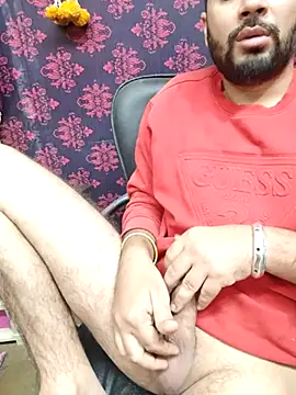 Snapshot of Cute_Lucky chatting on 11/20/25, 04:45 Cute Lucky online show from 11/20/25, 04:45