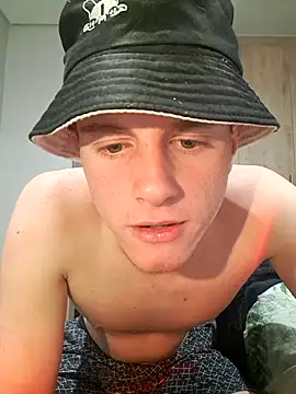 Snapshot of Tinny_Twink_RSA chatting on 11/19/25, 08:53 Tinny Twink RSA online show from 11/19/25, 08:53