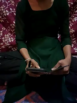 Snapshot of Ranu_namulkar chatting on 11/20/25, 01:00 Ranu namulkar online show from 11/20/25, 01:00