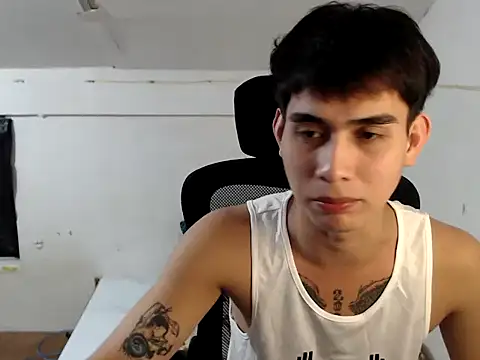 DecentGUy04 online show from 11/20/25, 05:56