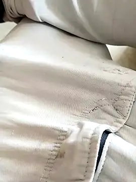 Snapshot of Roy___121 chatting on 11/22/25, 05:06 Roy 121 online show from 11/22/25, 05:06