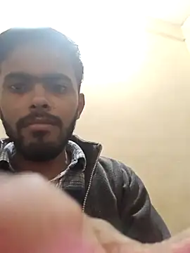 Snapshot of fuckboy_330 chatting on 11/22/25, 04:17 fuckboy 330 online show from 11/22/25, 04:17